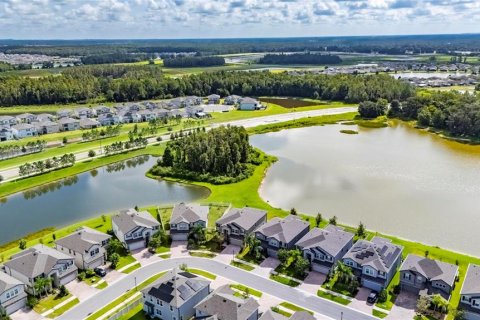Casa en venta en Tampa, Florida, 5 dormitorios, 351.73 m2 № 2303146 - foto 24