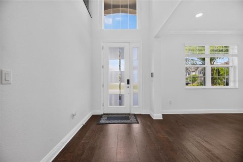 Casa en venta en Tampa, Florida, 5 dormitorios, 351.73 m2 № 2303146 - foto 3