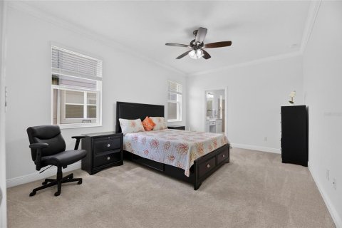 Casa en venta en Tampa, Florida, 5 dormitorios, 351.73 m2 № 2303146 - foto 25