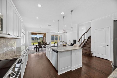 Casa en venta en Tampa, Florida, 5 dormitorios, 351.73 m2 № 2303146 - foto 10
