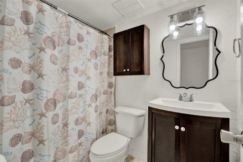 Condo in Orlando, Florida, 3 bedrooms  № 1786365 - photo 19