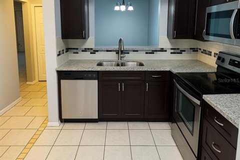 Copropriété à vendre à Riverview, Floride: 3 chambres, 106.93 m2 № 1663320 - photo 2