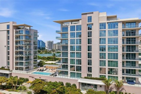Condo in Sarasota, Florida, 3 bedrooms  № 2273244
