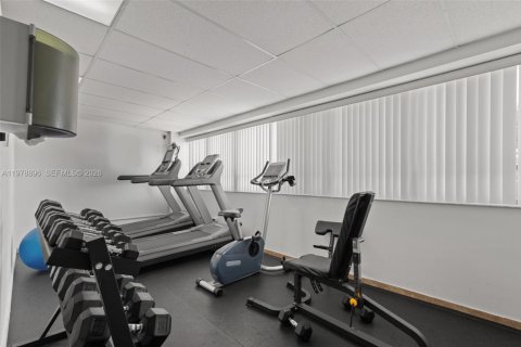 Condo in Miami Beach, Florida, 2 bedrooms  № 2043301 - photo 20