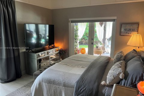 House in North Miami, Florida 2 bedrooms, 134.06 sq.m. № 1892200 - photo 10
