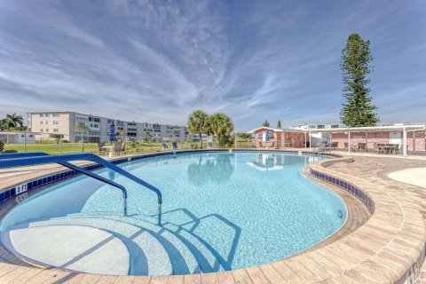 Condo in West Palm Beach, Florida, 2 bedrooms  № 2181101 - photo 21
