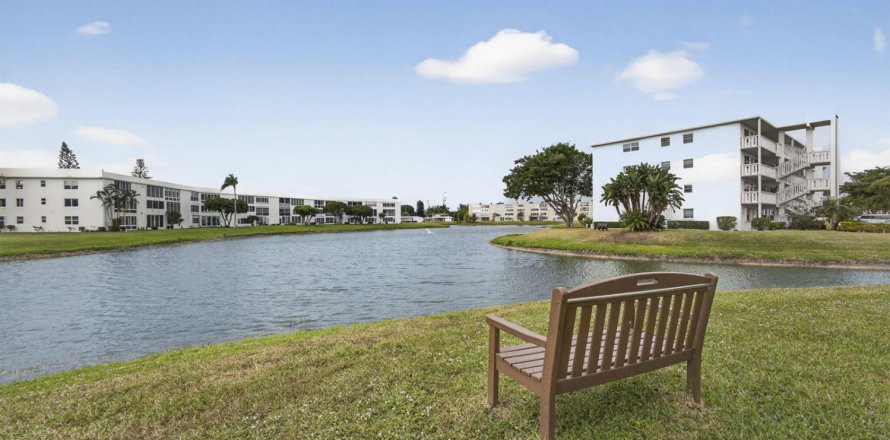 Condo in West Palm Beach, Florida, 2 bedrooms  № 2181101