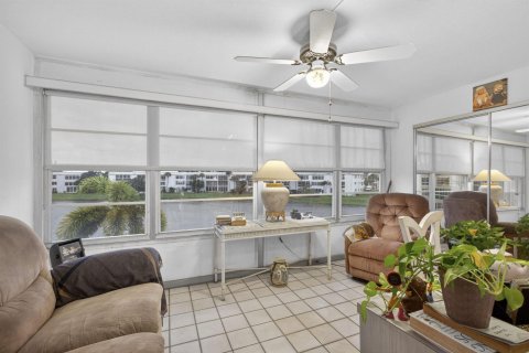 Condo in West Palm Beach, Florida, 2 bedrooms  № 2181101 - photo 16