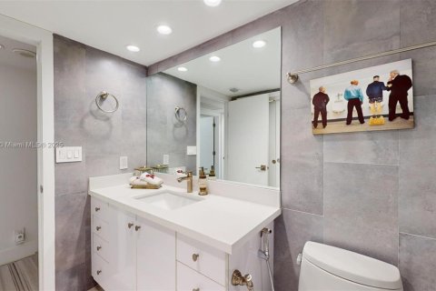 Copropriété à louer à Aventura, Floride: 2 chambres, 155.8 m2 № 1959110 - photo 23
