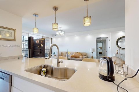 Copropriété à louer à Aventura, Floride: 2 chambres, 155.8 m2 № 1959110 - photo 9