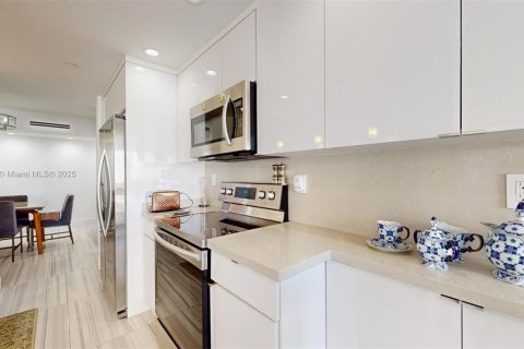 Copropriété à louer à Aventura, Floride: 2 chambres, 155.8 m2 № 1959110 - photo 11