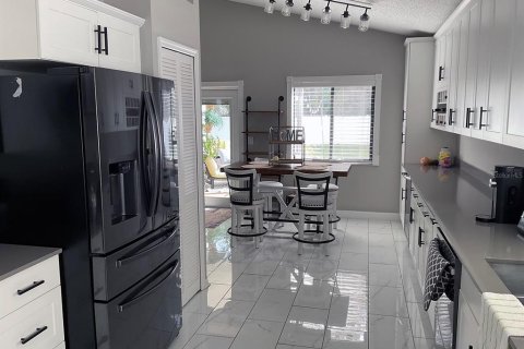 Villa ou maison à vendre à Oviedo, Floride: 3 chambres, 123 m2 № 2402965 - photo 6