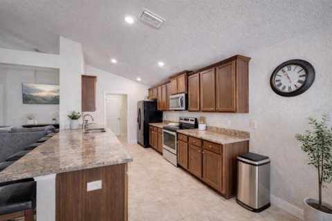 Casa en venta en Ocala, Florida, 3 dormitorios, 181.16 m2 № 2135802 - foto 9