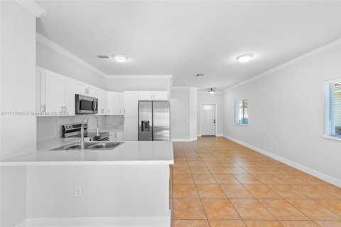 Townhouse in Homestead, Florida 3 bedrooms, 115.66 sq.m. № 1938217 - photo 7