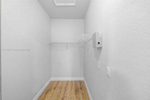 Adosado en venta en Homestead, Florida, 3 dormitorios, 115.66 m2 № 1938217 - foto 11