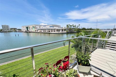 Condominio en alquiler en Dunedin, Florida, 2 dormitorios, 119.84 m2 № 1914466 - foto 2