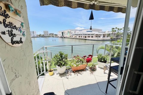 Condominio en alquiler en Dunedin, Florida, 2 dormitorios, 119.84 m2 № 1914466 - foto 4