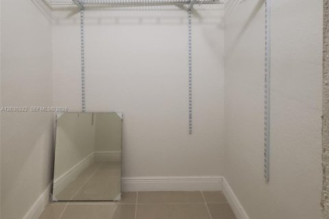 House in Miami, Florida 3 bedrooms, 134.71 sq.m. № 2180786 - photo 5
