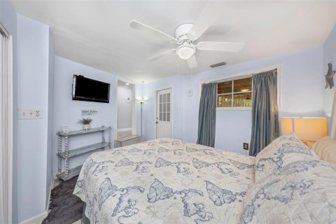 House in Palm Harbor, Florida 2 bedrooms, 81.66 sq.m. № 2225388 - photo 25