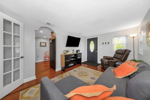 House in Palm Harbor, Florida 2 bedrooms, 81.66 sq.m. № 2225388 - photo 11