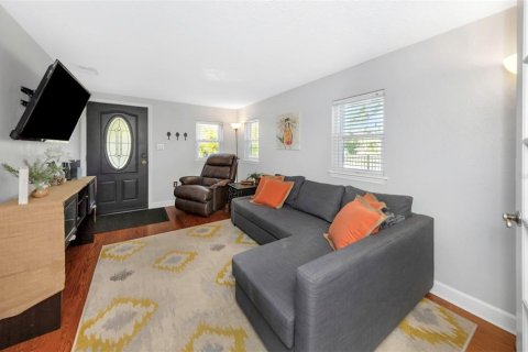 House in Palm Harbor, Florida 2 bedrooms, 81.66 sq.m. № 2225388 - photo 10