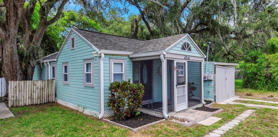 House in Palm Harbor, Florida 2 bedrooms, 81.66 sq.m. № 2225388