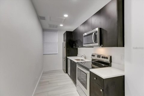 Casa en venta en Sarasota, Florida, 3 dormitorios, 131.83 m2 № 2135501 - foto 13