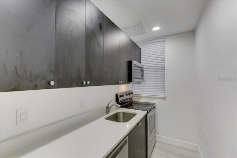 Casa en venta en Sarasota, Florida, 3 dormitorios, 131.83 m2 № 2135501 - foto 18