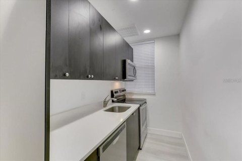 Casa en venta en Sarasota, Florida, 3 dormitorios, 131.83 m2 № 2135501 - foto 9