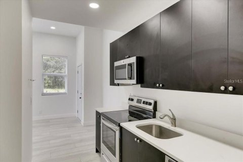 Casa en venta en Sarasota, Florida, 3 dormitorios, 131.83 m2 № 2135501 - foto 14