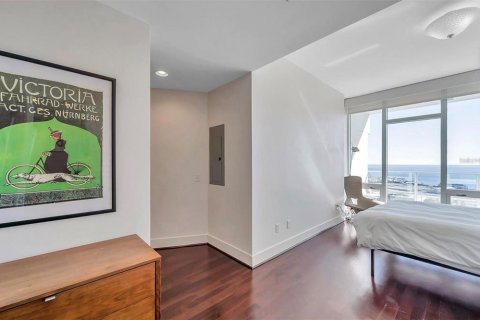 Condominio en alquiler en Saint Petersburg, Florida, 2 dormitorios, 94.57 m2 № 1900475 - foto 23