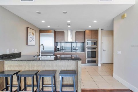 Condominio en alquiler en Saint Petersburg, Florida, 2 dormitorios, 94.57 m2 № 1900475 - foto 8