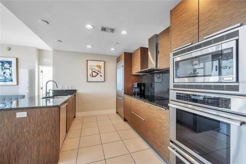 Condominio en alquiler en Saint Petersburg, Florida, 2 dormitorios, 94.57 m2 № 1900475 - foto 12