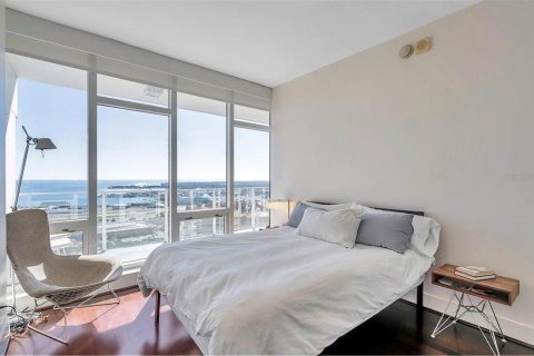 Condominio en alquiler en Saint Petersburg, Florida, 2 dormitorios, 94.57 m2 № 1900475 - foto 18