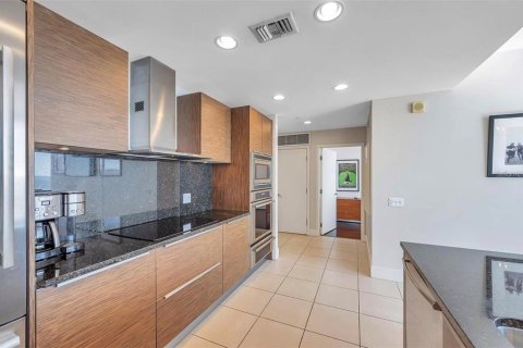 Condominio en alquiler en Saint Petersburg, Florida, 2 dormitorios, 94.57 m2 № 1900475 - foto 13
