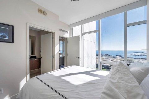 Condominio en alquiler en Saint Petersburg, Florida, 2 dormitorios, 94.57 m2 № 1900475 - foto 15