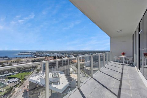Condominio en alquiler en Saint Petersburg, Florida, 2 dormitorios, 94.57 m2 № 1900475 - foto 29