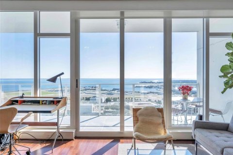 Condominio en alquiler en Saint Petersburg, Florida, 2 dormitorios, 94.57 m2 № 1900475 - foto 4