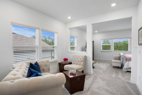 House in Land O' Lakes, Florida 5 bedrooms, 396.88 sq.m. № 1786103 - photo 28