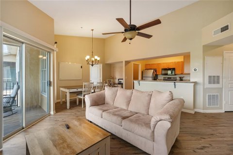 Condo in Tampa, Florida, 2 bedrooms  № 1901357 - photo 10