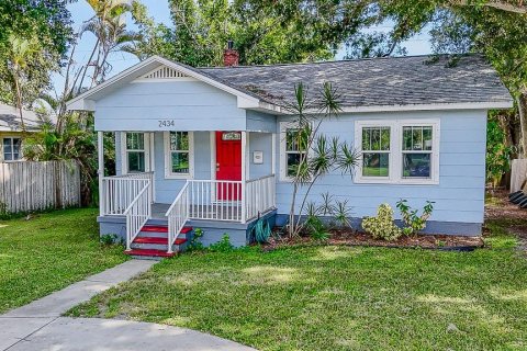 Villa ou maison à vendre à Saint Petersburg, Floride: 4 chambres, 157 m2 № 1909812 - photo 2