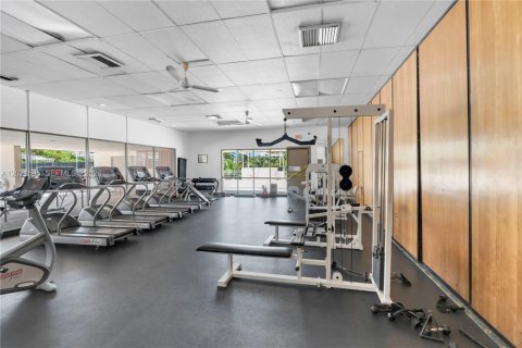 Condo in Aventura, Florida, 1 bedroom № 2077756 - photo 20