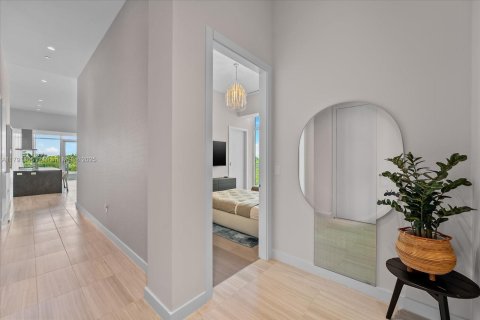 Condo in Miami Beach, Florida, 2 bedrooms  № 1870054 - photo 29