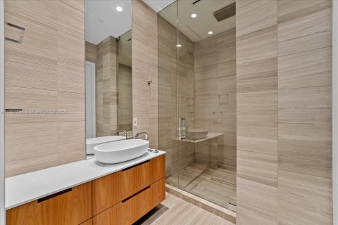 Condo in Miami Beach, Florida, 2 bedrooms  № 1870054 - photo 5