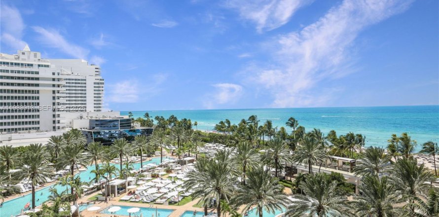 Студия в кондо в Майами-Бич, Флорида № 2046693