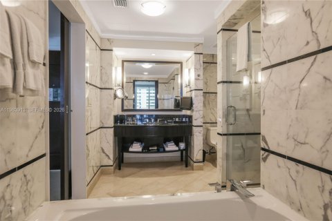 Купить кондоминиум в Майами-Бич, Флорида 50.54м2, № 2046693 - фото 11