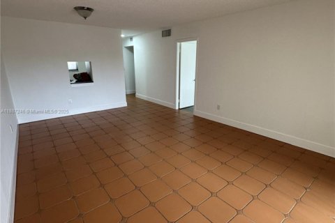 Снять в аренду кондоминиум в Майами, Флорида 1 спальня, 66.15м2, № 2079485 - фото 5