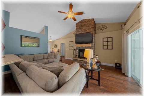 Casa en venta en Ocala, Florida, 4 dormitorios, 202.16 m2 № 1912096 - foto 10
