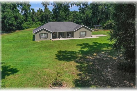 Casa en venta en Ocala, Florida, 4 dormitorios, 202.16 m2 № 1912096 - foto 1