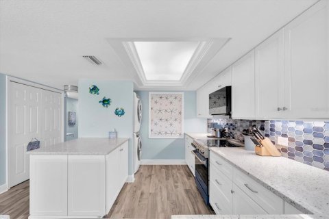 Copropriété à vendre à Indian Shores, Floride: 2 chambres, 124.49 m2 № 2132565 - photo 20